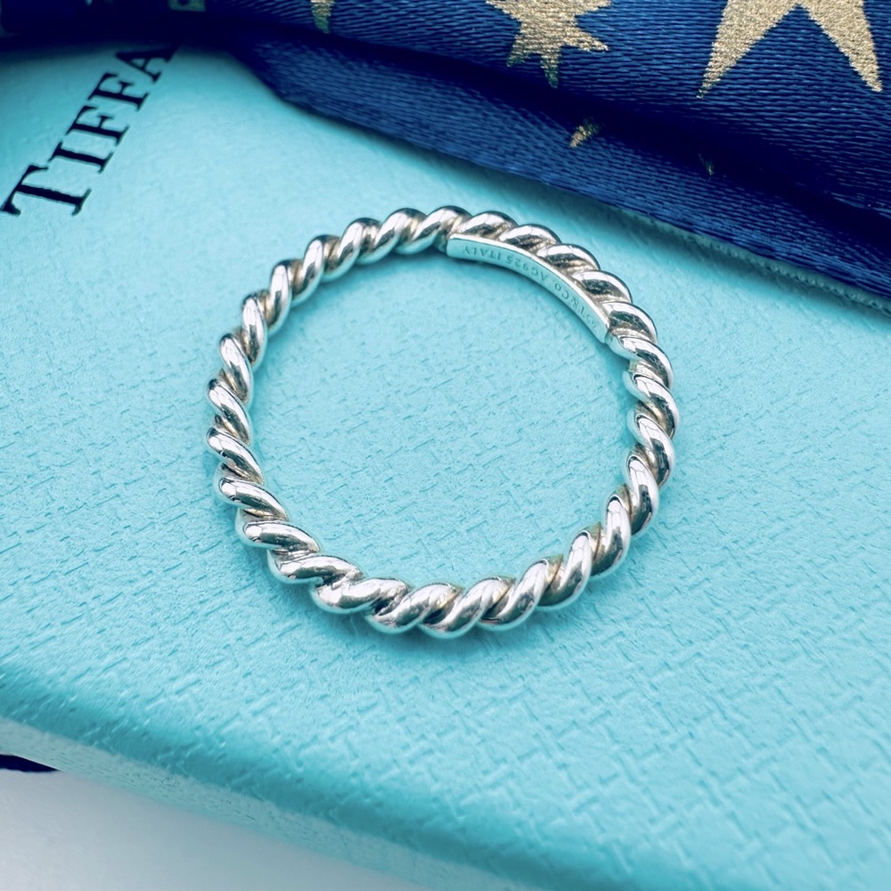 Tiffany & Co. Twist Rope Stacking Ring in Sterling Silver Size 6 with Pouch